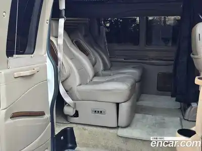 Chevrolet Express Van 2018 6.0 Автомат в Москве № 364029, миниатюра 10