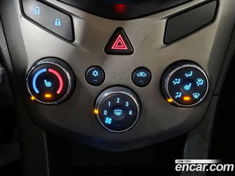 Chevrolet Aveo 2013 1.6 Автомат в Москве № 38397, фото 17