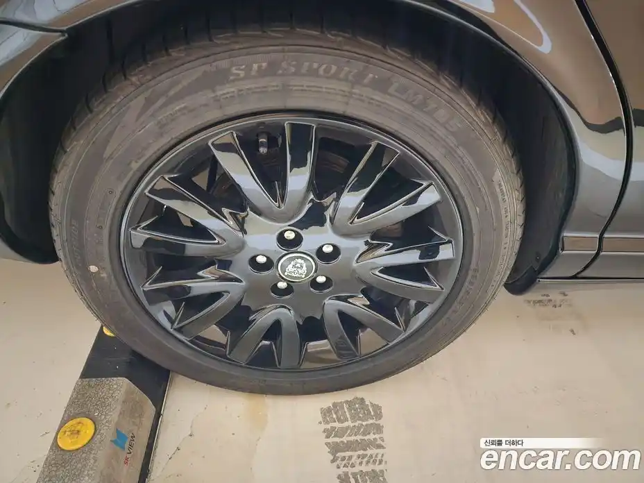 Jaguar XJ-8 2005 3.6 Автомат в Москве № 386495, фото 17