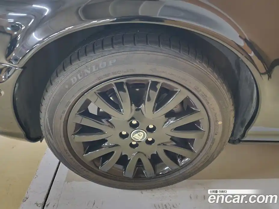 Jaguar XJ-8 2005 3.6 Автомат в Москве № 386495, фото 20