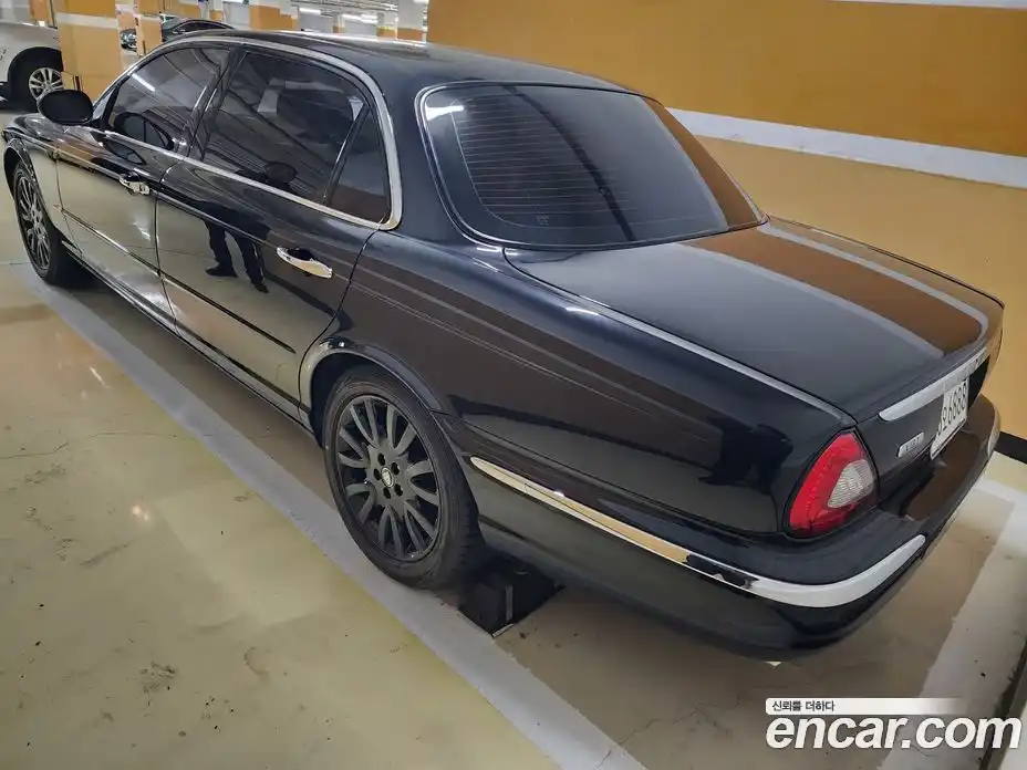 Jaguar XJ-8 2005 3.6 Автомат в Москве № 386495, фото 4