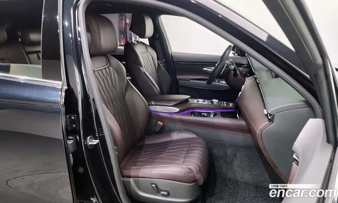 Genesis GV70 2023 2.5 Автомат в Москве № 386773, фото 12