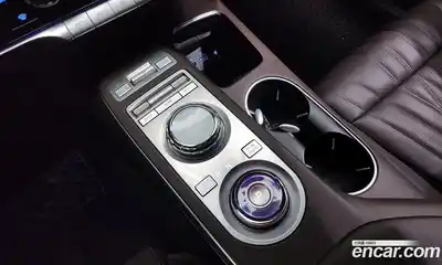 Genesis GV70 2023 2.5 Автомат в Москве № 386773, миниатюра 9