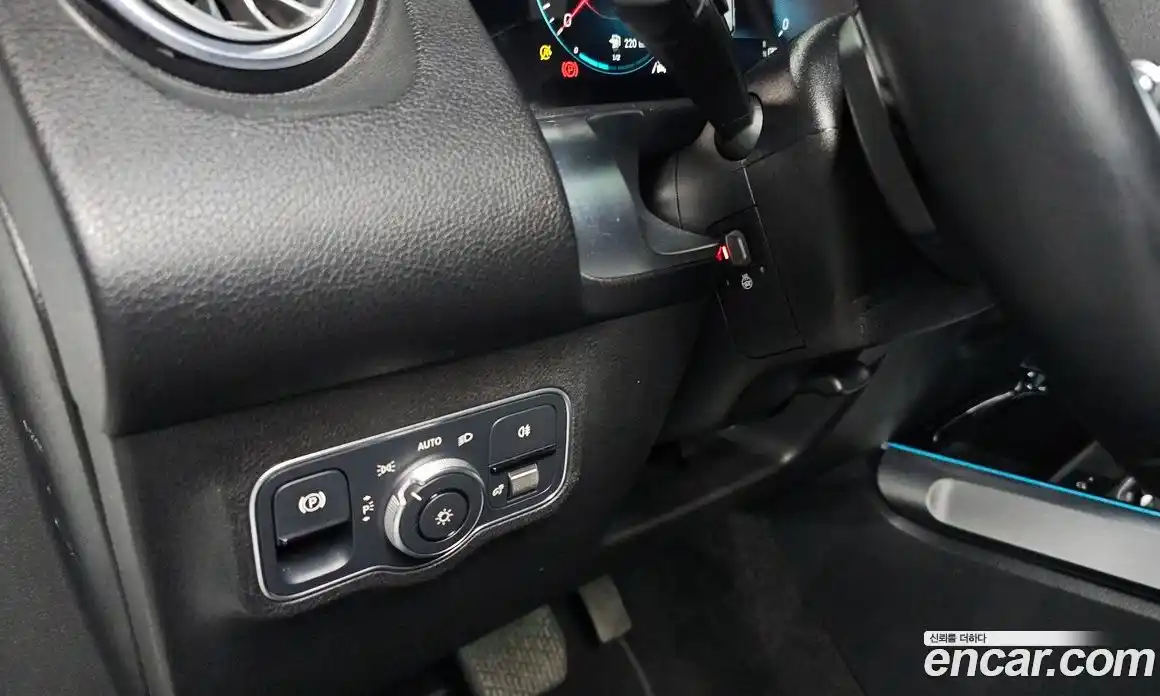 Mercedes-Benz GLB-Class 2023 1.9 Автомат в Москве № 390446, фото 14