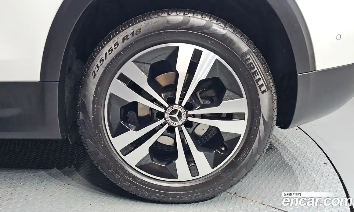 Mercedes-Benz GLB-Class 2023 1.9 Автомат в Москве № 390446, фото 5