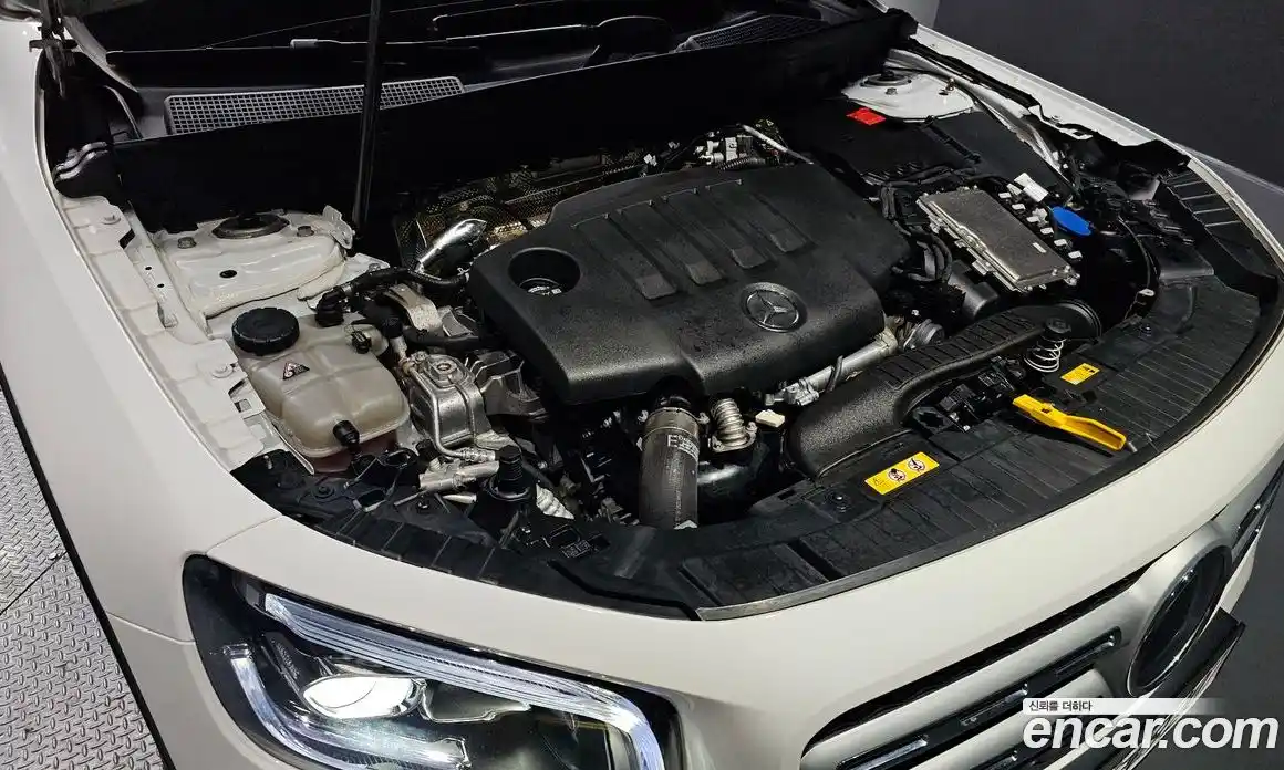 Mercedes-Benz GLB-Class 2023 1.9 Автомат в Москве № 390446, фото 6