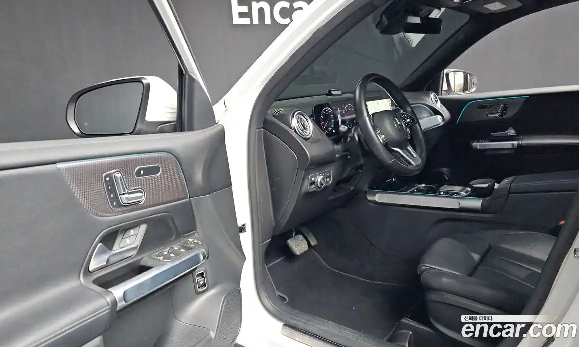 Mercedes-Benz GLB-Class 2023 1.9 Автомат в Москве № 390446, фото 10