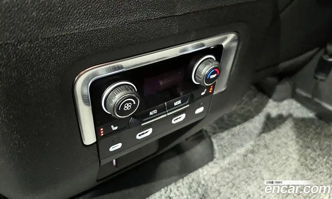 Chevrolet Tahoe 2022 6.2 Автомат в Москве № 41481, фото 18