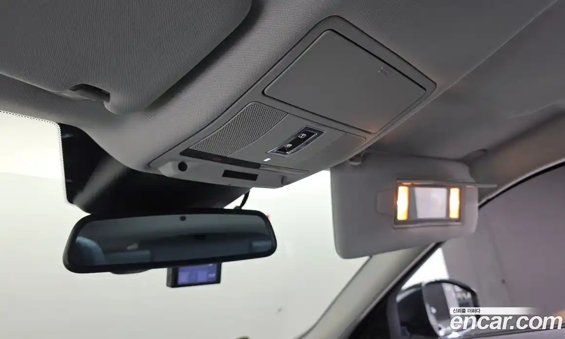 Land Rover Range-Rover Evoque 2018 2.0 Автомат в Москве № 416246, фото 17