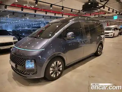 Hyundai Staria, 2024