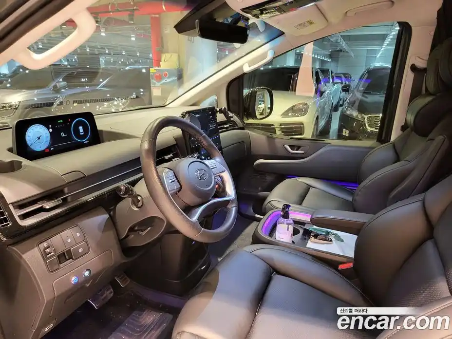 Hyundai Staria 2024 3.5 Автомат в Москве № 43657, фото 6