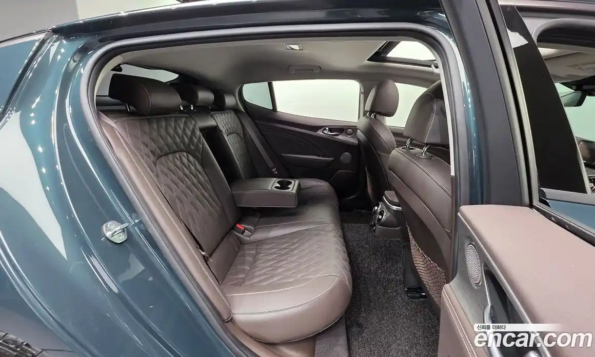 Kia Stinger 2023 2.5 Автомат в Москве № 51782, фото 16