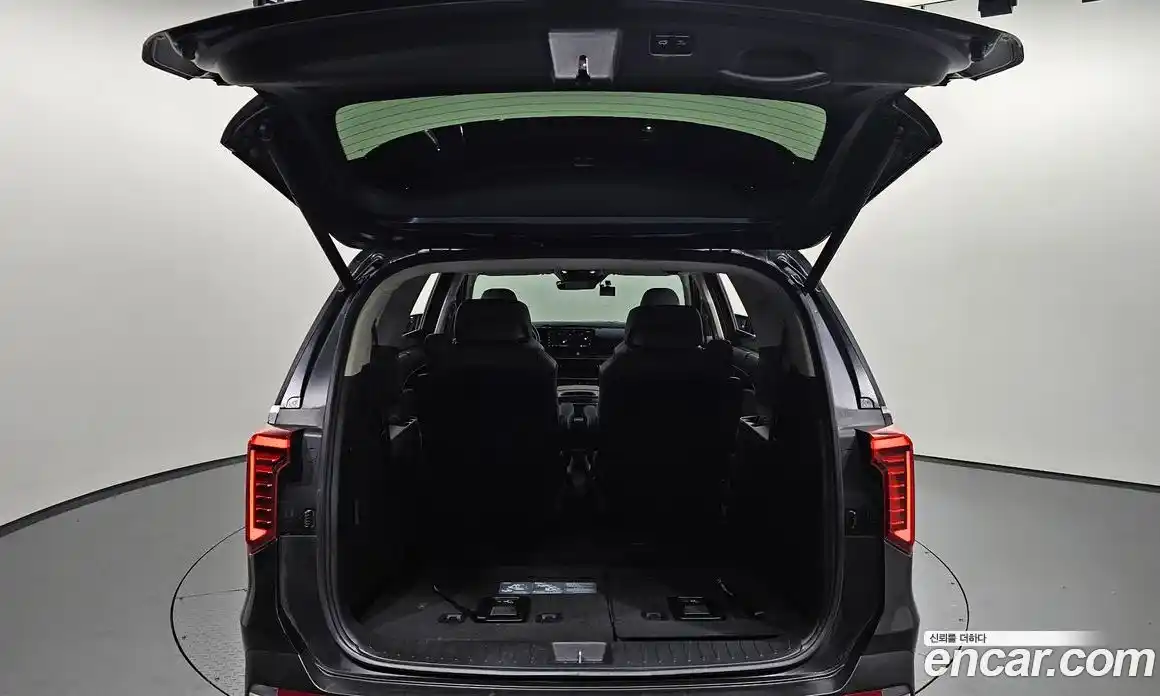 Kia Canival 2024 3.5 Автомат в Москве № 51872, фото 3