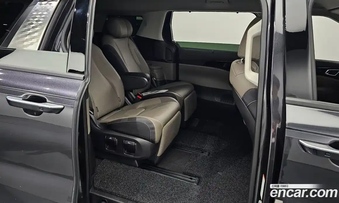 Kia Canival 2024 3.5 Автомат в Москве № 51872, фото 10