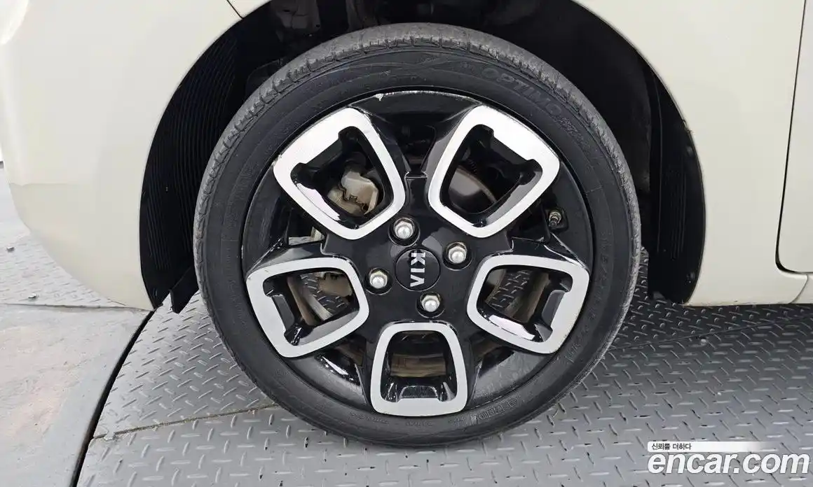 Kia Ray 2021 1.0 Автомат в Москве № 53651, фото 18