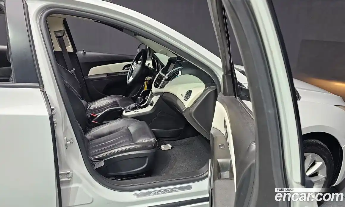 Chevrolet Cruze 2014 1.8 Автомат в Москве № 104205, фото 17