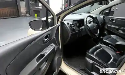 Renault QM3 2015 1.5 Автомат в Москве № 106546, миниатюра 11
