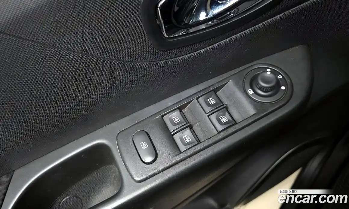 Renault QM3 2015 1.5 Автомат в Москве № 106546, фото 15