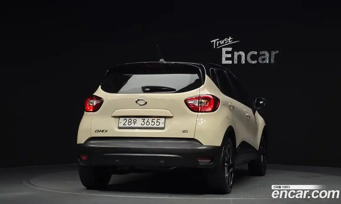 Renault QM3 2015 1.5 Автомат в Москве № 106546, фото 17