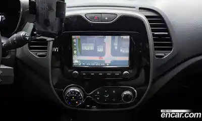 Renault QM3 2015 1.5 Автомат в Москве № 106546, миниатюра 4