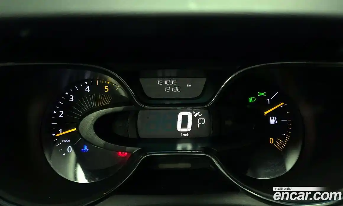 Renault QM3 2015 1.5 Автомат в Москве № 106546, фото 6