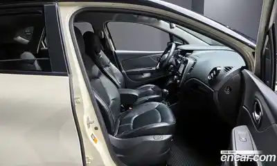 Renault QM3 2015 1.5 Автомат в Москве № 106546, миниатюра 10