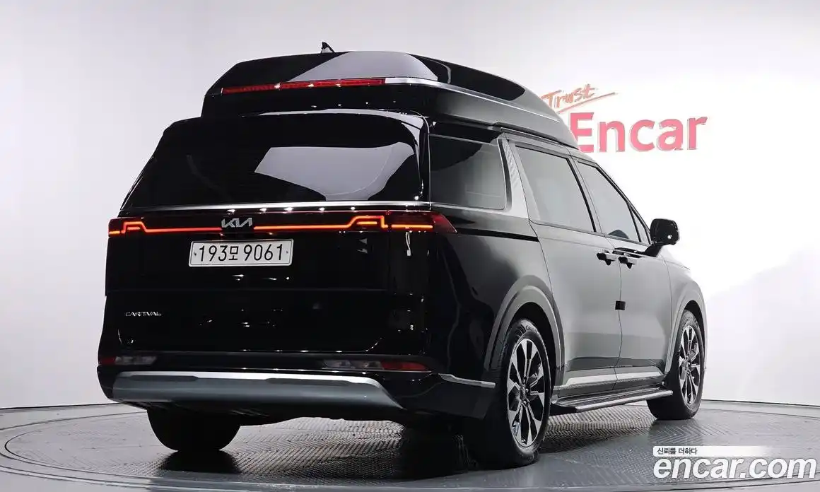 Kia Canival 2022 3.5 Автомат в Москве № 122066, фото 15