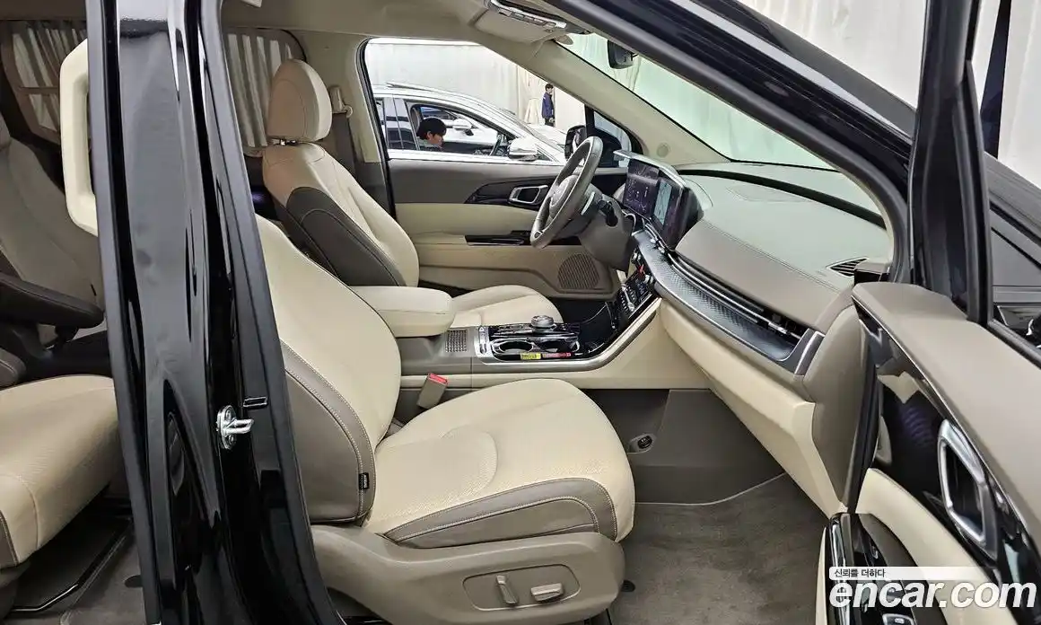 Kia Canival 2022 3.5 Автомат в Москве № 122066, фото 4