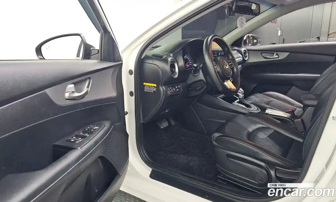 Kia K3 2021 1.6 Автомат в Москве № 122082, фото 13