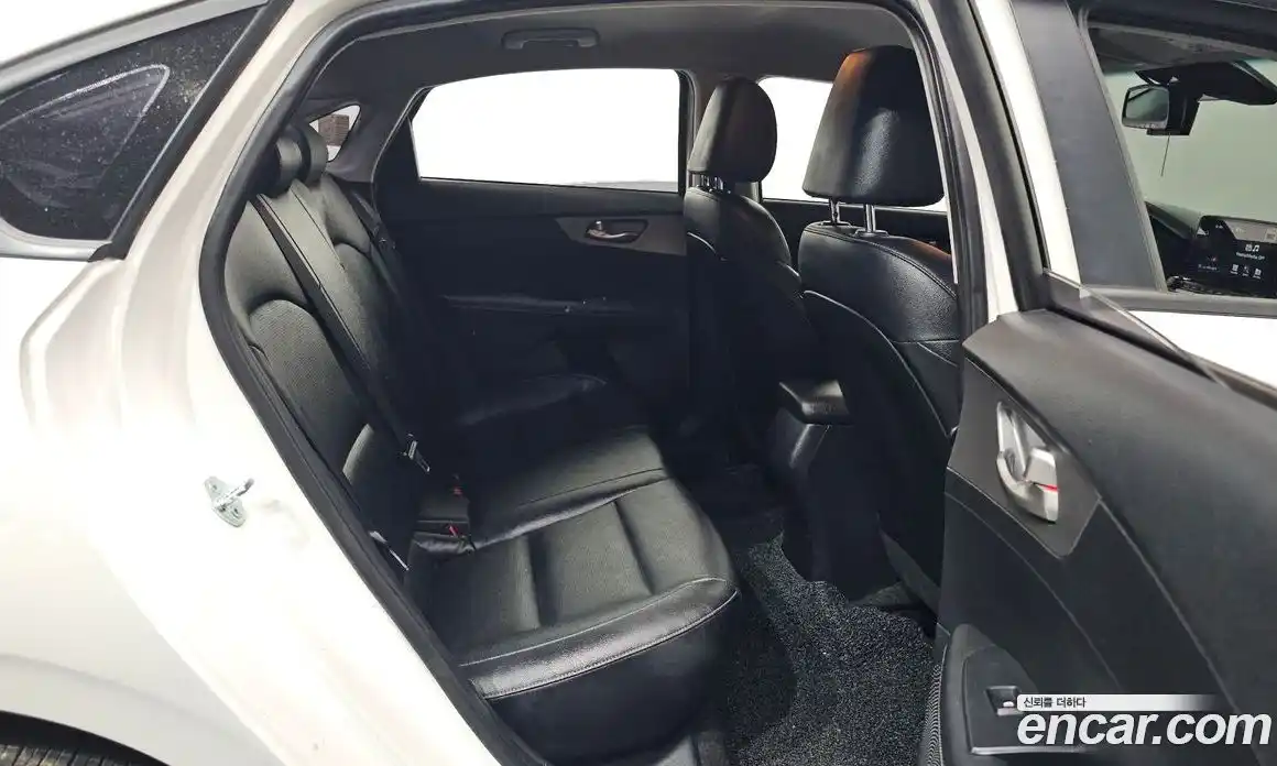 Kia K3 2021 1.6 Автомат в Москве № 122082, фото 19