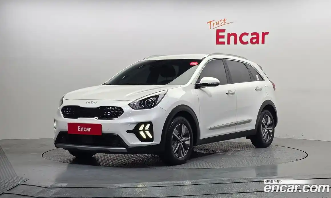 Kia Niro 2022 1.6 Автомат в Москве № 128433, фото 10