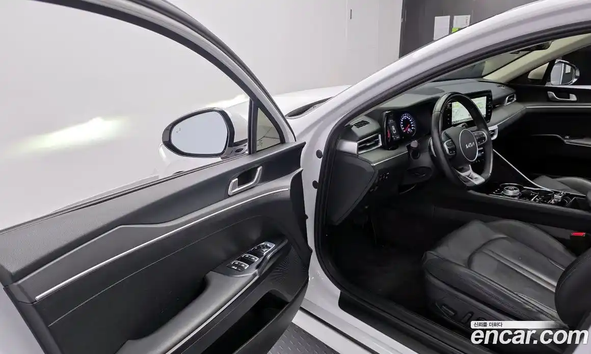 Kia K5 2023 1.6 Автомат в Москве № 132169, фото 9