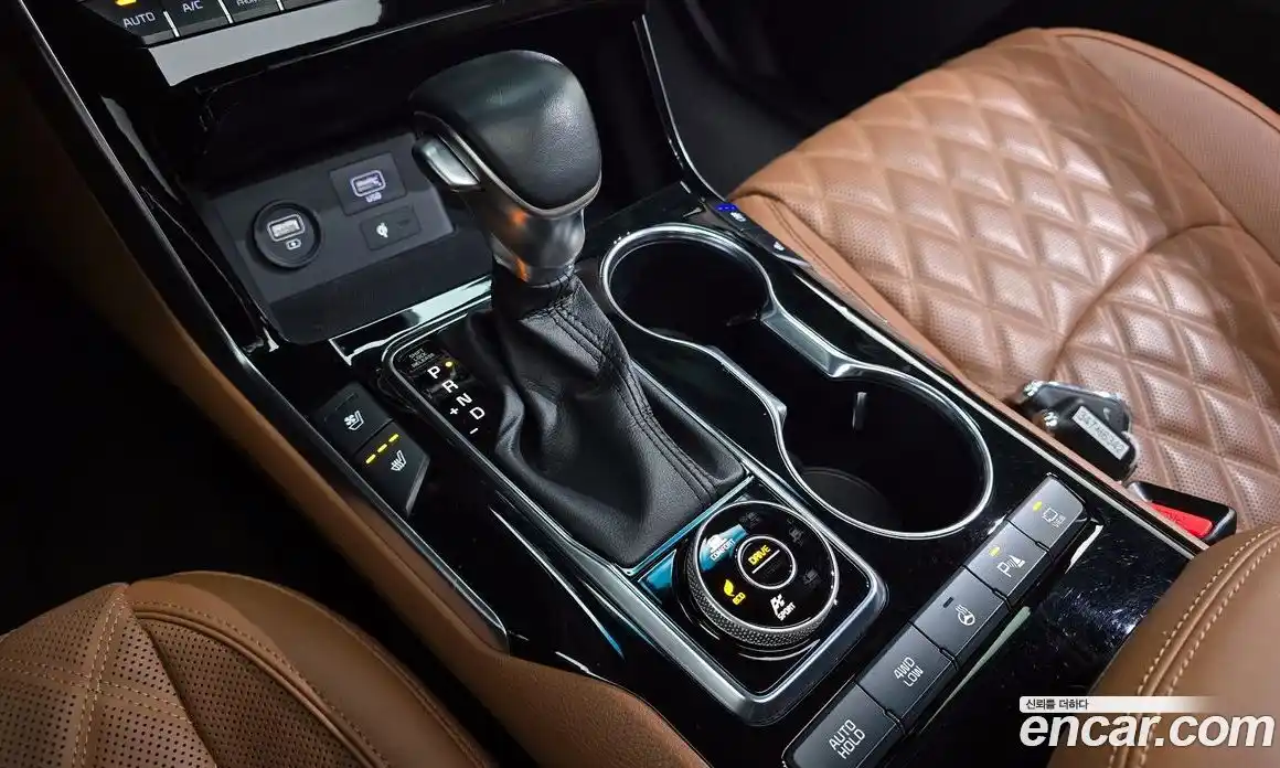 Kia Mohave 2023 3.0 Автомат в Москве № 133564, фото 18