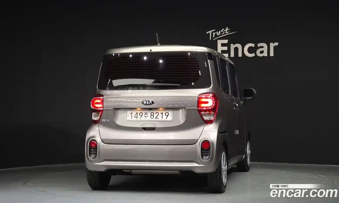 Kia Ray 2021 1.0 Автомат в Москве № 133720, фото 13