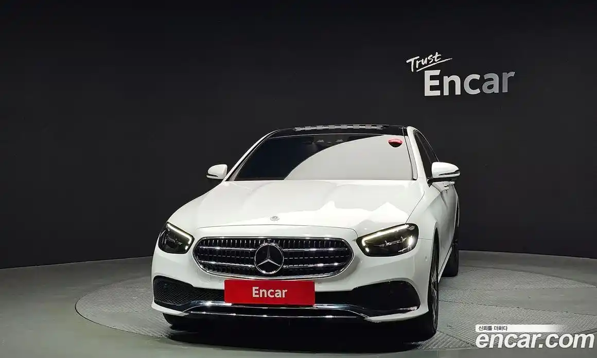 Mercedes-Benz E-Class 2022 2.0 Автомат в Москве № 142021, фото 12