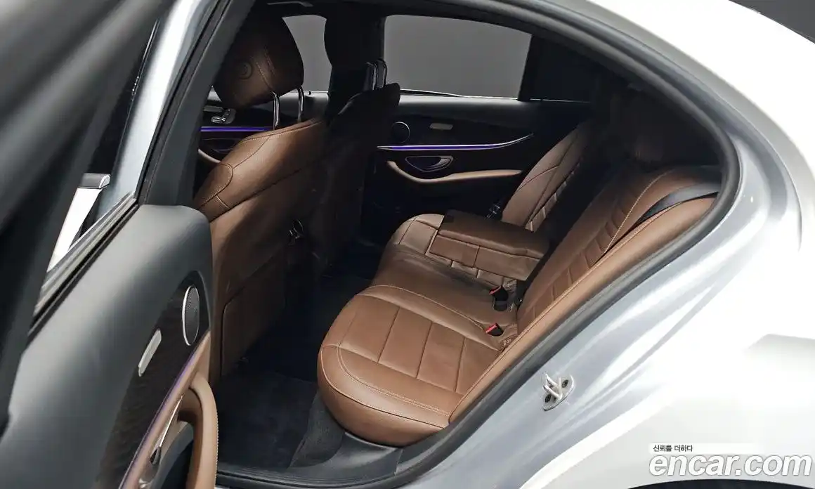 Mercedes-Benz E-Class 2022 2.0 Автомат в Москве № 142021, фото 14