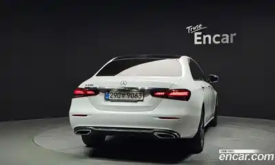 Mercedes-Benz E-Class 2022 2.0 Автомат в Москве № 142021, миниатюра 5