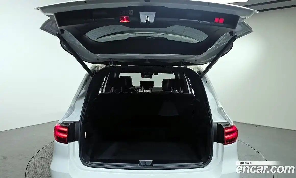 Mercedes-Benz GLB-Class 2024 2.0 Автомат в Москве № 160241, фото 20