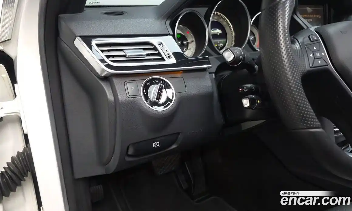 Mercedes-Benz E-Class 2016 2.0 Автомат в Москве № 160557, фото 18