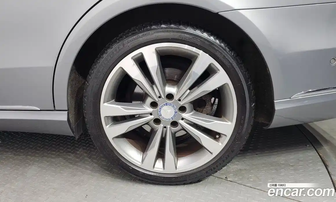 Mercedes-Benz E-Class 2014 3.5 Автомат в Москве № 161266, фото 15