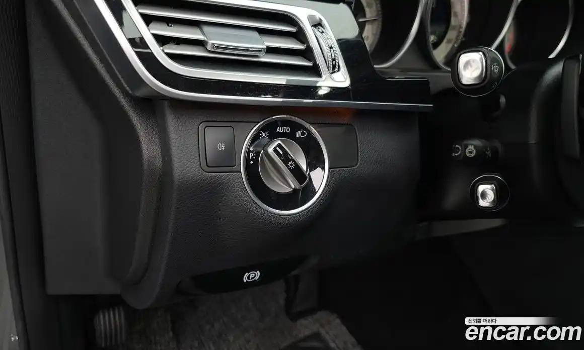 Mercedes-Benz E-Class 2014 3.5 Автомат в Москве № 161266, фото 20