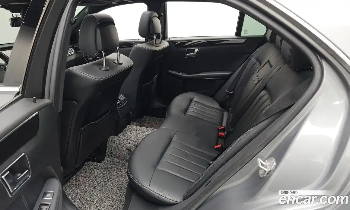 Mercedes-Benz E-Class 2014 3.5 Автомат в Москве № 161266, фото 3