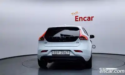 Volvo V40 2018 2.0 Автомат в Москве № 161350, миниатюра 4