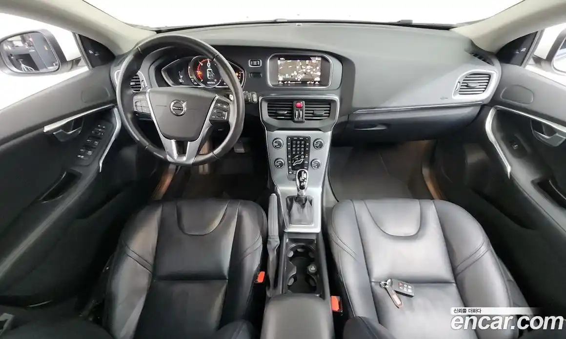 Volvo V40 2018 2.0 Автомат в Москве № 161350, фото 7