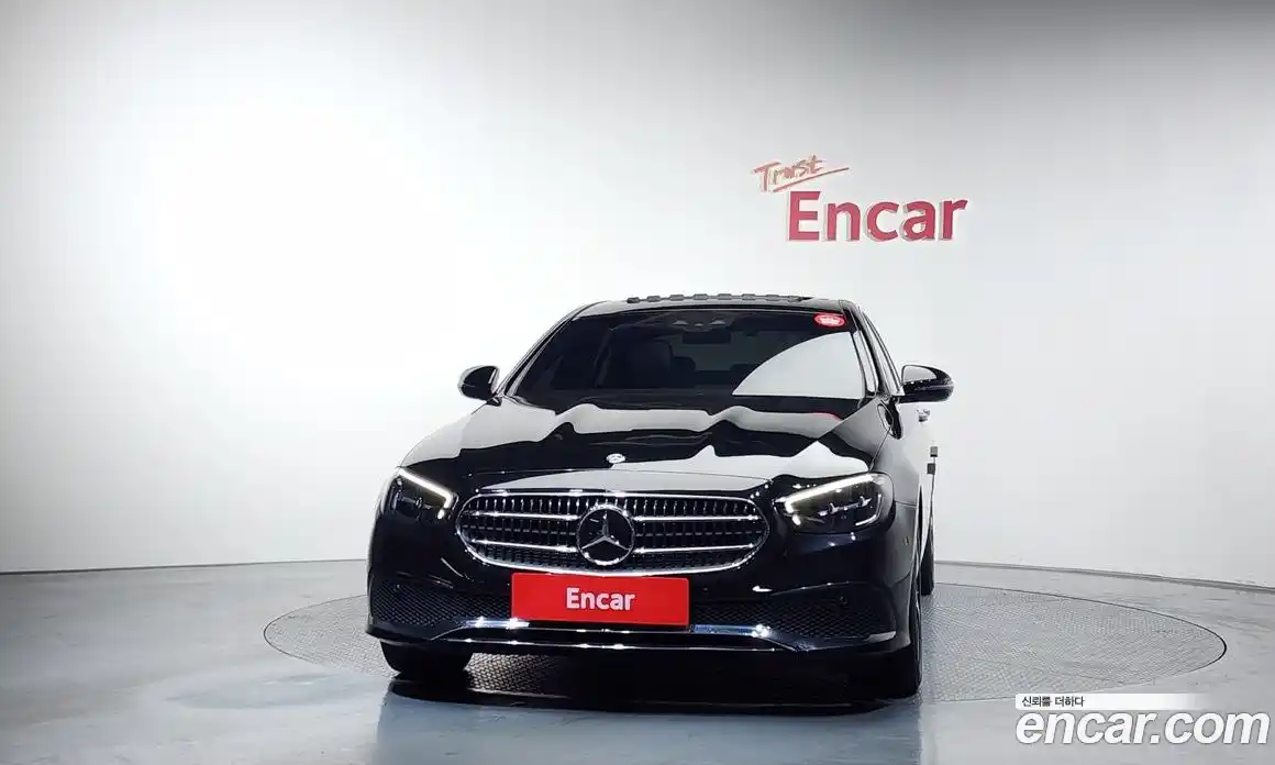 Mercedes-Benz E-Class 2021 2.0 Автомат в Москве № 161438, фото 3