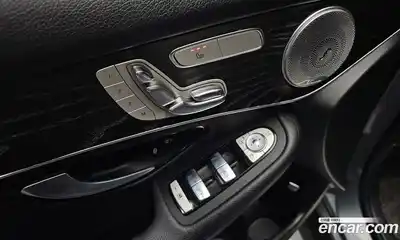 Mercedes-Benz GLC-Class 2019 2.0 Автомат в Москве № 161516, миниатюра 2