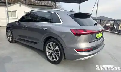 Audi e-tron 2023 Автомат в Москве № 163952, миниатюра 2