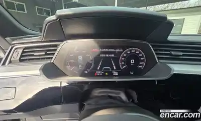 Audi e-tron 2023 Автомат в Москве № 163952, миниатюра 7