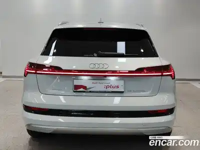 Audi e-tron 2022 0.2 Автомат в Москве № 164099, миниатюра 4