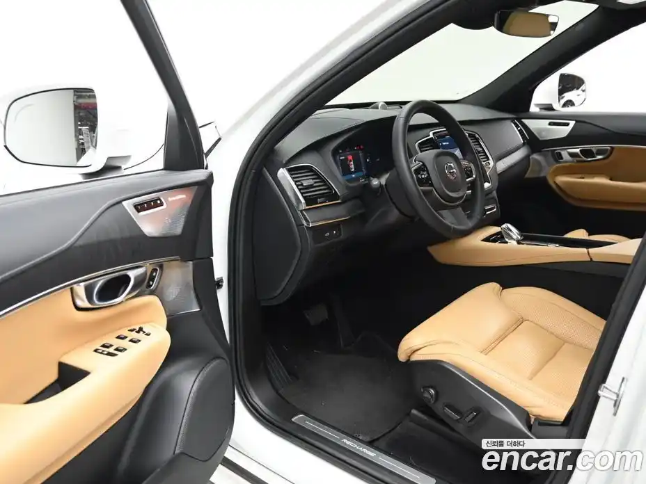 Volvo XC90 2024 2.0 Автомат в Москве № 164167, фото 11